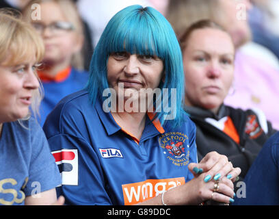 Football - Sky Bet League One - Blackpool / Barnsley - Bloomfield Road. Les fans de Blackpool pendant le match contre Barnsley Banque D'Images