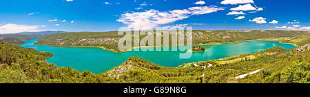 Parc national de la rivière Krka vue panoramique avec monastère Visovac, Dalmatie, Croatie Banque D'Images