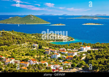 Vue sur le parc national des îles Kornati de Drage village, Dalmatie, Croatie Banque D'Images