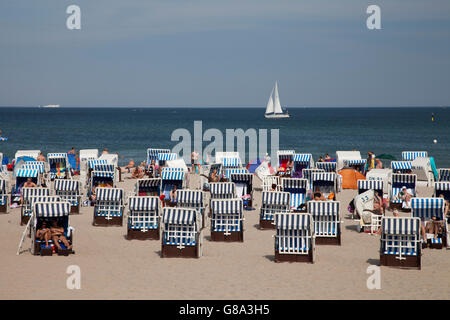 Chaises de plage en osier couvert sur la plage, de la mer Baltique Mecklembourg-Poméranie-Occidentale  > Kühlungsborn resort, PublicGround Banque D'Images