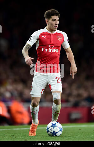 Hector Bellerin d'Arsenal lors de la Ligue des champions de l'UEFA, match du Groupe F au stade Emirates, Londres. APPUYEZ SUR ASSOCIATION photo. Date de la photo: Mardi 29 septembre 2015. Voir PA Story FOOTBALL Arsenal. Le crédit photo devrait se lire comme suit : Adam Davy/PA Wire. Banque D'Images