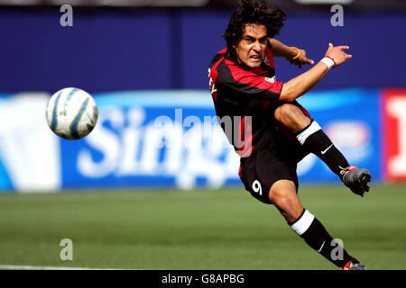 Football - American MLS - NY/NJ Metrostars v San Jose tremblements de terre - Giants Stadium. Sergio Galvan Rey, NY/NJ Metrostars Banque D'Images