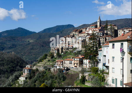 L'Italie, Ligurie, Imperia, Apricale, dans la Val Nervia Banque D'Images