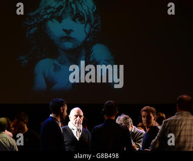 Compositeur Claude-Michel Schonberg lors de la répétition du gala des Miserables du 30e anniversaire de l'organisation Save the Children au Queen's Theatre de Londres Banque D'Images