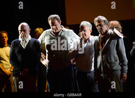 Le compositeur Claude-Michel Schonberg, le directeur Cameron Mackintosh et le parolier Alain Boubliil lors de la répétition du Gala des Miserables du 30e anniversaire, en aide à Save the Children, au Queen's Theatre de Londres Banque D'Images