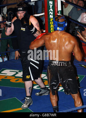 Celebrity Charity Match de boxe - Bethnal Green Banque D'Images