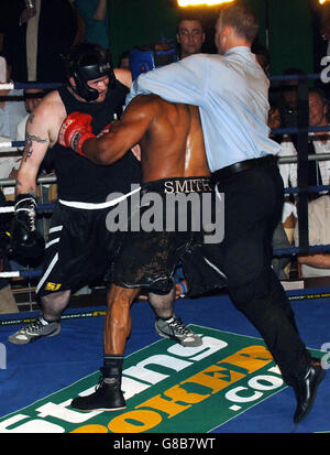 Celebrity Charity Match de boxe - Bethnal Green Banque D'Images