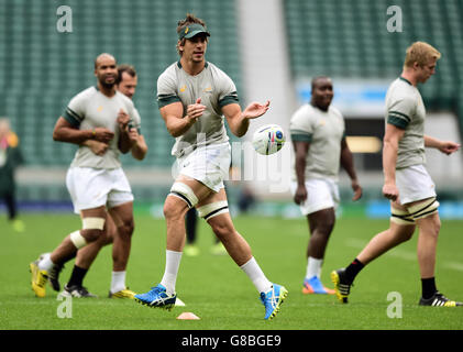 Rugby Union - coupe du monde de Rugby 2015 - South Africa Captain's Run - Twickenham.Eben Etzebeth en Afrique du Sud pendant la course du capitaine au stade de Twickenham, Londres. Banque D'Images