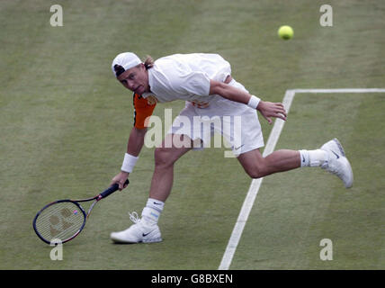 Tennis - Stella Artois Championship 2005 - Trimestre Final - Lleyton Hewitt v Ivo Karlovic - Queens Club Banque D'Images