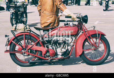 1928 Indian Scout 101 moto. American Classic motorcycle à Banbury VMCC Exécuter. L'Oxfordshire, Angleterre. Vintage filtre appliqué Banque D'Images