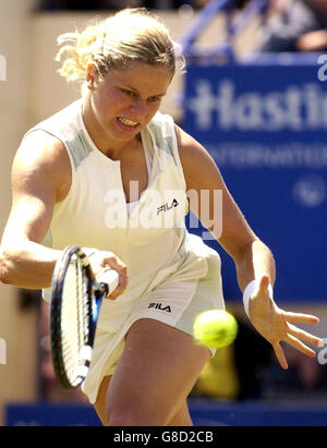 Tennis - Championnats internationaux directs Hastings 2005 - Demi-finale - Kim Clijsters v Svetlana Kuznetsova - Devonshire Park Banque D'Images