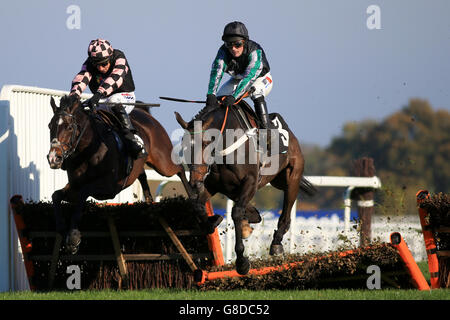 - Course de chevaux Raceday Halloween - Ascot Racecourse Banque D'Images