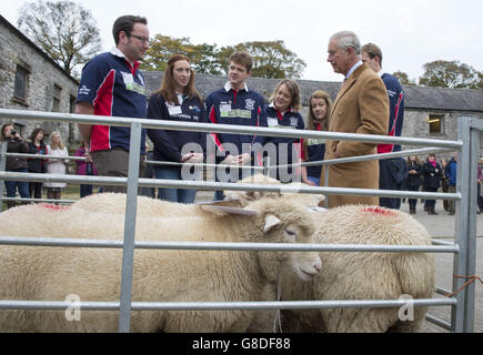 Visite du Prince de Galles Derbyshire Banque D'Images