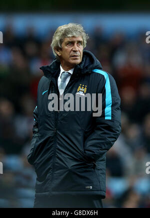 Football - Barclays Premier League - Aston Villa / Manchester City - Villa Park.Manuel Pellegrini, directeur de la ville de Manchester Banque D'Images