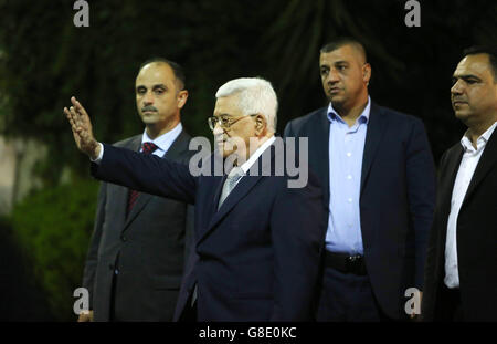 Ramallah, Cisjordanie, territoire palestinien. 28 Juin, 2016. Le président palestinien Mahmud Abbas prend la parole lors d'une conférence de presse conjointe avec le Secrétaire général des Nations Unies, Ban Ki-moon, après une réunion le 28 juin 2016 dans la ville de Ramallah, en Cisjordanie. Ban a exhorté le Premier ministre israélien Benjamin Netanyahu de prendre '''' des mesures courageuses en faveur de la paix qu'il a visité Israël et les territoires palestiniens © Shadi Hatem/APA/Images/fil ZUMA Alamy Live News Banque D'Images