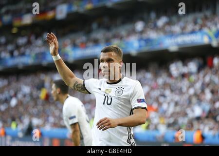 Lille Métropole, France. 26 Juin, 2016. Lukas Podolski (GER) Football/soccer : UEFA EURO 2016 ronde de 16 match entre l'Allemagne 3-0 Slovaquie au Stade Pierre Mauroy à Lille Métropole, France . © Kawamori Mutsu/AFLO/Alamy Live News Banque D'Images