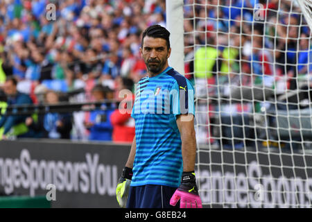 Bordeaux, France. 07 juillet, 2016. @016 championnat d'Europe de football. Match de finale. L'Allemagne et l'Italie. Gianluigi Buffon(Ita) pendant le préchauffage, Credit : Action Plus Sport/Alamy Live News Banque D'Images