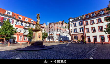 La Karlsplatz à Heidelberg, ville avec belle vue sur le vieux château célèbre, l'Allemagne, Allemagne Banque D'Images