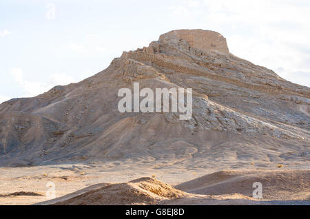 Les tours du silence zoroastrienne à Yazd Banque D'Images