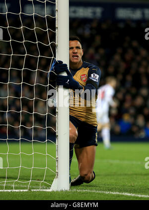 West Bromwich Albion / Arsenal - Barclays Premier League - The Hawthorns.Alexis Sanchez d'Arsenal réagit pendant le match de la Barclays Premier League aux Hawthorns, West Bromwich. Banque D'Images