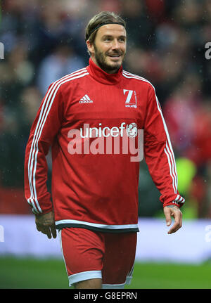 Grande-Bretagne et Irlande v reste du monde - UNICEF Charity Match - Old Trafford. David Beckham, le capitaine de la Grande-Bretagne et de l'Irlande Banque D'Images