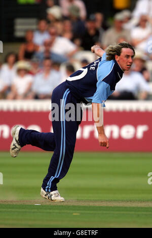 Cricket - Twenty20 Cup - Middlesex Crusaders v Surrey Lions - Lord's. Rikki Clarke, Surrey Lions Banque D'Images