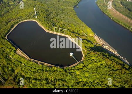 Vue aérienne de stockage par pompage, Koepchenwerk Hengstey, RWE sur le lac, l'eau, réservoir d'eau, batterie, vallée de la Ruhr, Enrgiegewinnung Banque D'Images