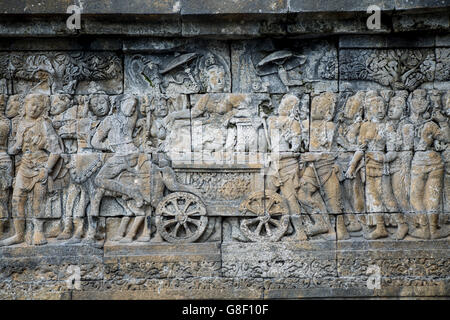 À sculptures Borobudur Site du patrimoine mondial, un 9ème siècle Temple Bouddhiste Mahayana à Magelang, Java central Banque D'Images