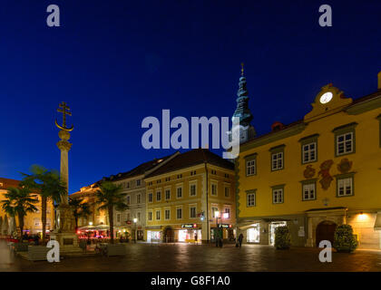 La colonne de la Sainte-Trinité sur la vieille place principale de la ville , Church St., Egid Klagenfurt, Autriche, Carinthie, Styrie, Banque D'Images