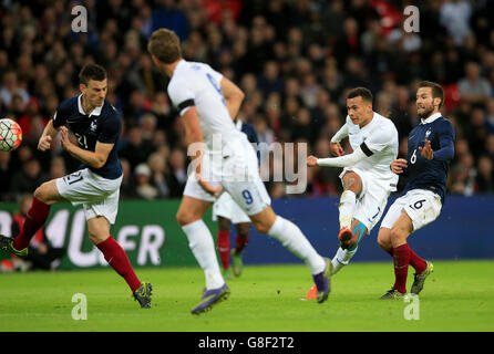 Le DELE Alli d'Angleterre marque le premier but de son côté lors du match international amical au stade Wembley, Londres. Banque D'Images