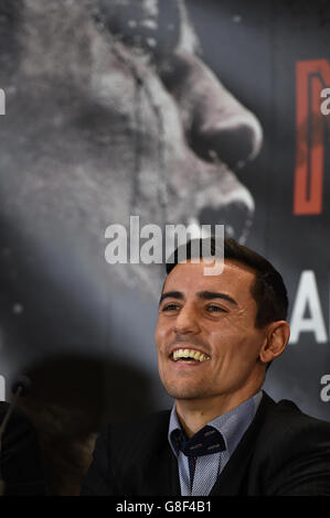 Anthony Croll, lors d'une conférence de presse au Grosvenor Casino de Manchester, avant son combat contre Darleys Perez. Banque D'Images