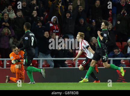 Sunderland v Stoke City - Barclays Premier League - Stade de lumière.Duncan Watmore, de Sunderland, célèbre son objectif de 2-0 lors du match de la Barclays Premier League au stade de Light, Sunderland. Banque D'Images