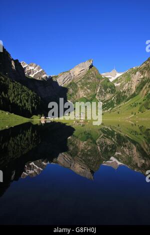 Lac ci-dessous Mt Santis. Scène d'été dans les Alpes suisses. Banque D'Images