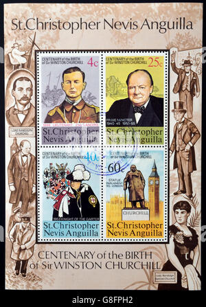 ST CHRISTOPHER NEVIS ANGUILLA - circa 1974 : timbres de collections imprimées en St Christopher et Nevis Anguilla montre Winston Churchill Banque D'Images
