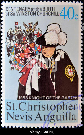 ST CHRISTOPHER NEVIS ANGUILLA - circa 1974 : timbre imprimé à St Christopher et Nevis Anguilla montre Winston Churchill en 1953 W Banque D'Images