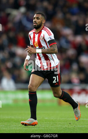 Sunderland v Stoke City - Barclays Premier League - Stade de lumière.Yann m'Vila de Sunderland Banque D'Images