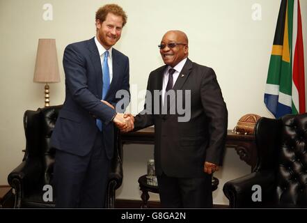 Le prince Harry rencontre le président sud-africain Jacob Zuma à sa résidence officielle de Pretoria lors de la dernière de son voyage en Afrique du Sud. Banque D'Images