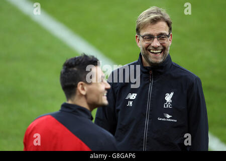 Jurgen Klopp, directeur de Liverpool, avant le match de la Barclays Premier League à St James' Park, Newcastle. Banque D'Images