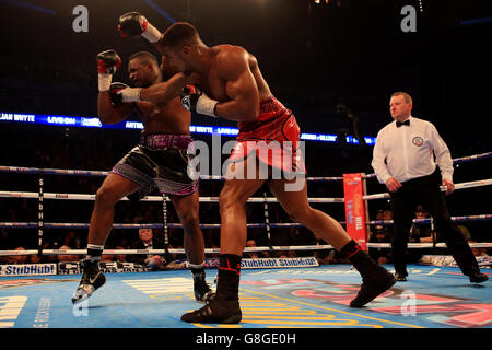 Anthony Joshua et Dillian Whyte lors de la partie vacante du titre de poids lourd britannique et du Commonwealth à l'O2 Arena, Londres. Banque D'Images