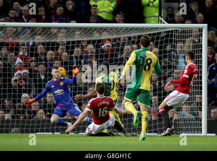 Manchester United / Norwich City - Barclays Premier League - Old Trafford.Cameron Jerome, de Norwich City, marque le premier but du match de son côté Banque D'Images