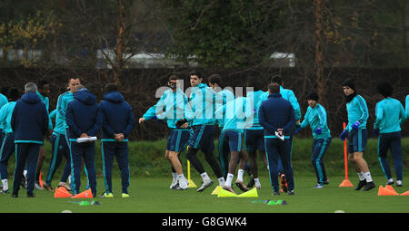 Chelsea v Porto - UEFA Champions League - Groupe G - Chelsea Training and Press Conference - Cobham Training Ground.Le gardien de but de Chelsea Thibaut courtois lors d'une séance d'entraînement au terrain d'entraînement de Cobham, à Londres Banque D'Images