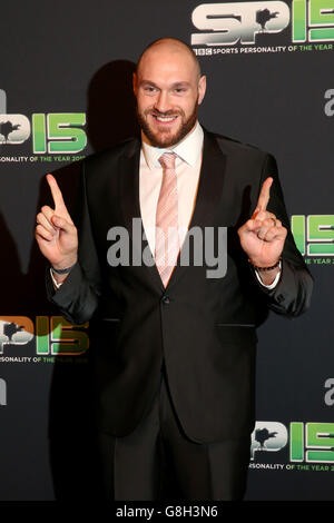 Tyson Fury lors des arrivées du tapis rouge pour la personnalité sportive de l'année 2015, au Titanic Belfast, Belfast. Banque D'Images