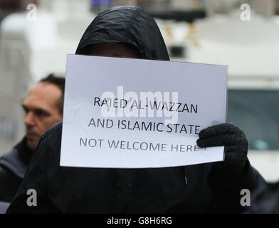 Démonstrations de réfugiés de Belfast.Un groupe appelé la coalition protestante tient une protestation contre les réfugiés dans le centre-ville de Belfast. Banque D'Images