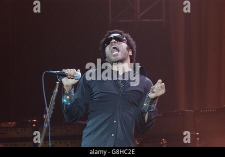 Lenny Kravitz Gig - le Carling Hammersmith Apollo. LA chanteuse AMÉRICAINE Lenny Kravitz se produit. Banque D'Images