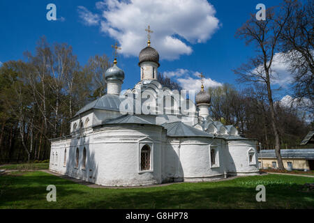 Église de l'Archange Michael dans Arkhangelskoye domaine près de Moscou Banque D'Images