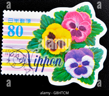 Japon - circa 2000 : timbre imprimé au Japon montre des fleurs , circa 2000 Banque D'Images