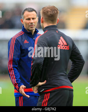 Swansea City v West Bromwich Albion - Barclays Premier League - Liberty Stadium.Ryan Giggs, assistant-gérant de Manchester United. Banque D'Images