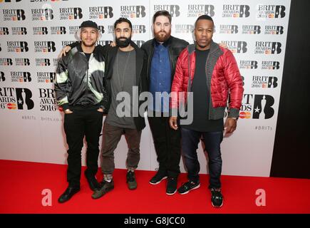 USAGE ÉDITORIAL SEULEMENT (de gauche à droite) Kesi Dryden, Amir Amor, Piers Agget et Leon Rolle de Rudimental arrivant pour les nominations aux Brit Awards, annoncés aux studios ITV de Southbank à Londres. Banque D'Images