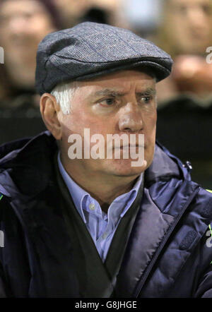 Maidenhead United v Port Vale - Emirates FA Cup - First Round - Replay - York Road. Alan Devonshire, directeur de Maidenhead United Banque D'Images