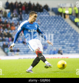 Rangers James Tavernier pendant la coupe d'entraînement Petrofac Scottish Cup, match semi-final à Ibrox, Glasgow. APPUYEZ SUR ASSOCIATION photo. Date de la photo: Samedi 28 novembre 2015. Voir PA Story FOOTBALL Rangers. Le crédit photo devrait se lire : Jeff Holmes/PA Wire. . Banque D'Images